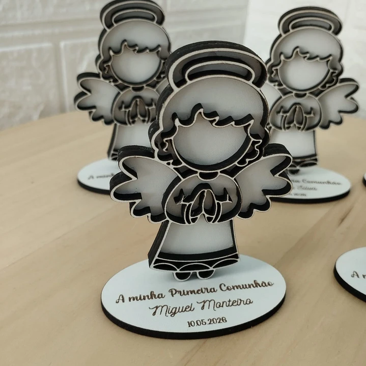 Anjo com silhueta de Primeira Comunhão – com base 1