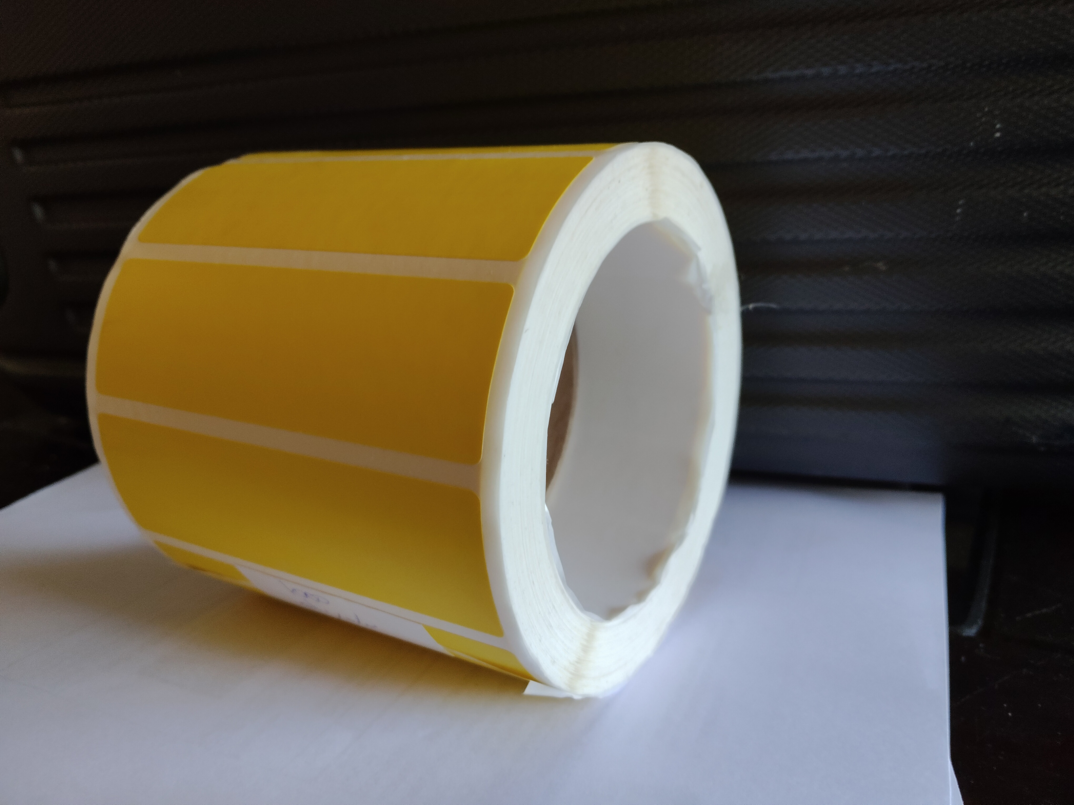 ETIQUETA AUTOADHESIVA SEMIBRILLO 30X100 mm- AMARILLO