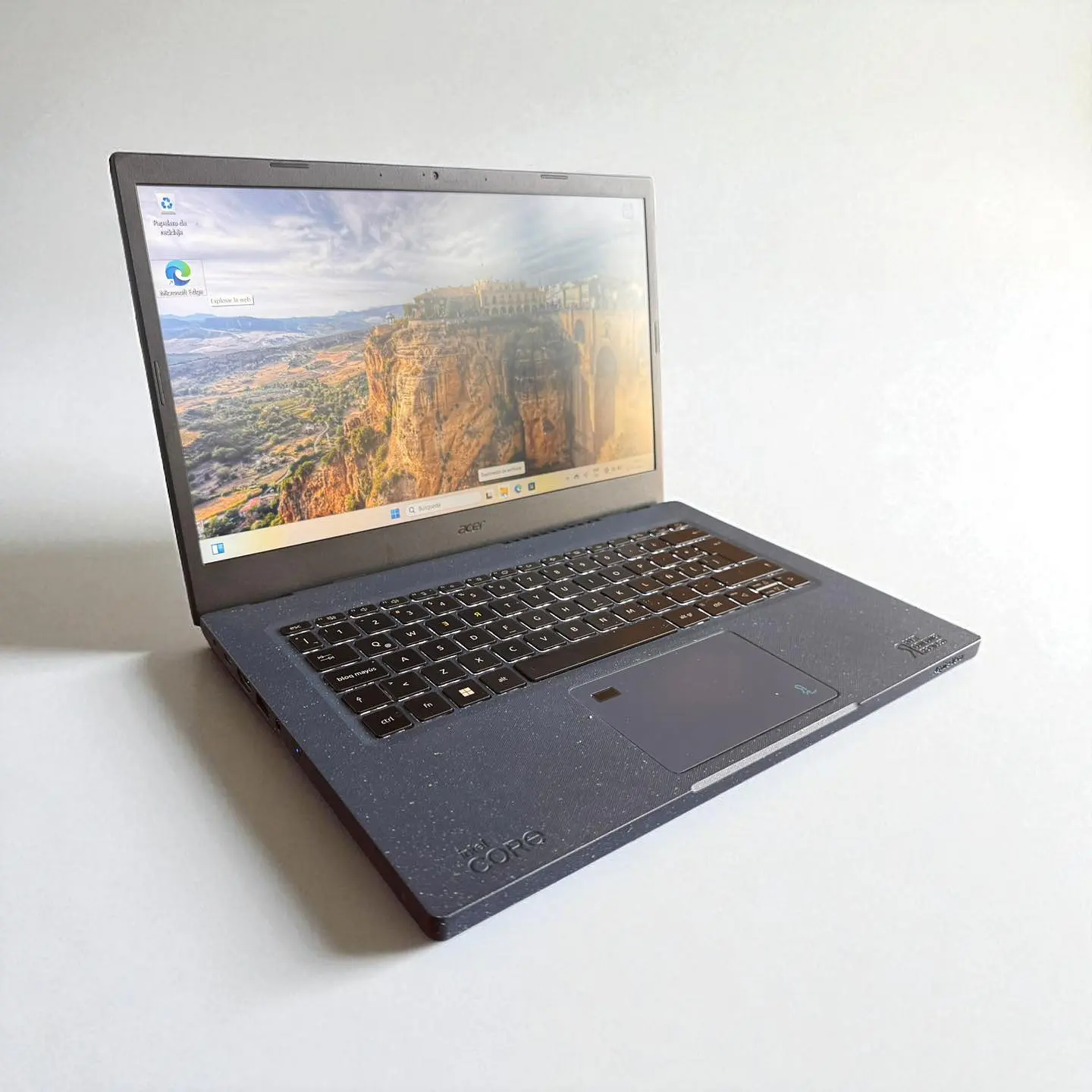 Acer Vero / i5-1235U / 512GB SSD / 8GB RAM / Pantalla 14 Full HD 1