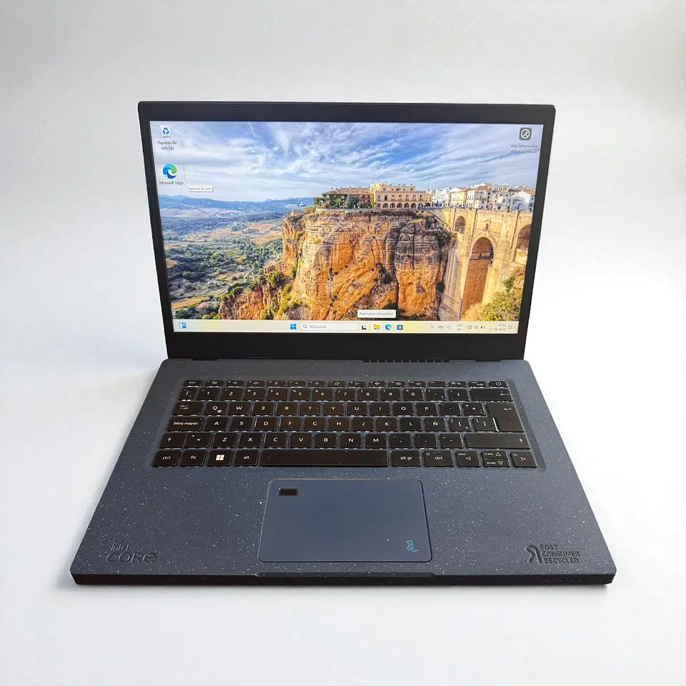 Acer Vero / i5-1235U / 512GB SSD / 8GB RAM / Pantalla 14 Full HD 3