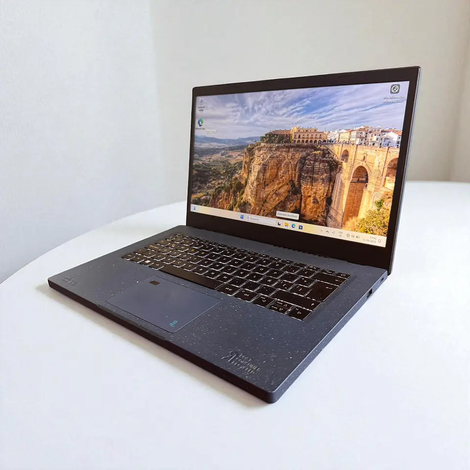 Acer Vero / i5-1235U / 512GB SSD / 8GB RAM / Pantalla 14 Full HD 4