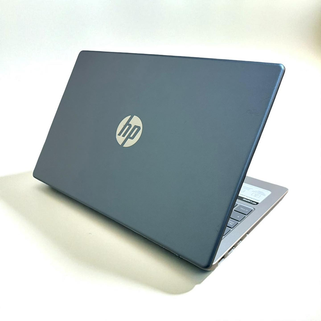 HP 14-EM / Ryzen 5 7520U / 8GB RAM / 512GB SSD / Pantalla 14 FHD 1