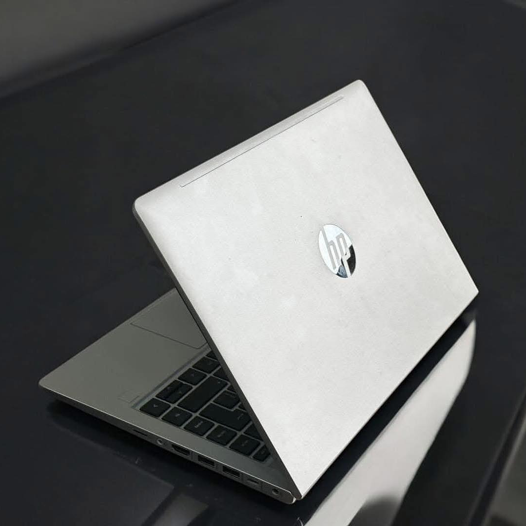 HP Probook 445 G8 / Ryzen 5 5600U / 512GB SSD / 8GB RAM / Pantalla 14 HD 2