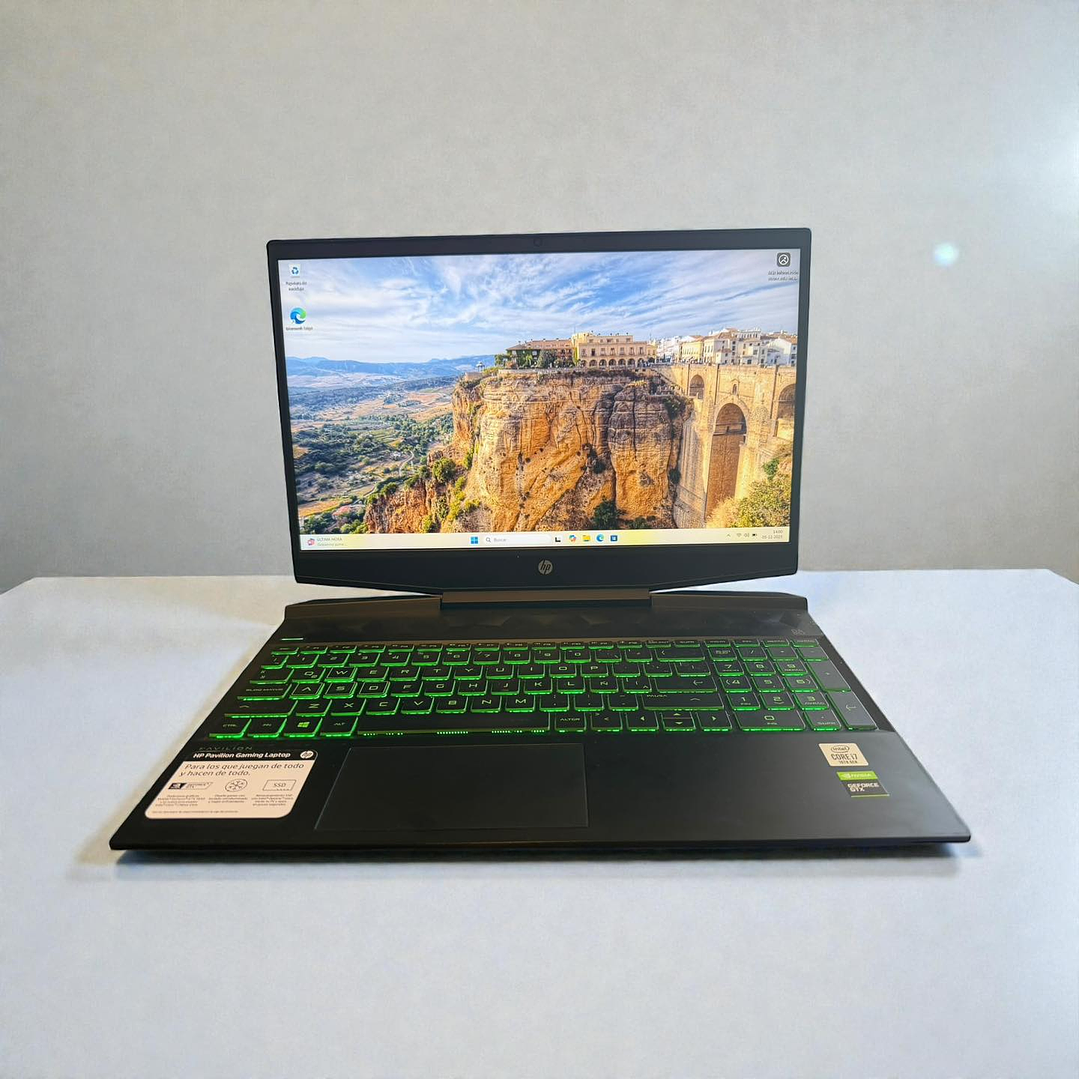 HP Gaming 15 / i7-10750H / GTX 1650 / 1TB SSD / 16GB RAM / Pantalla 15,6 FHD 3