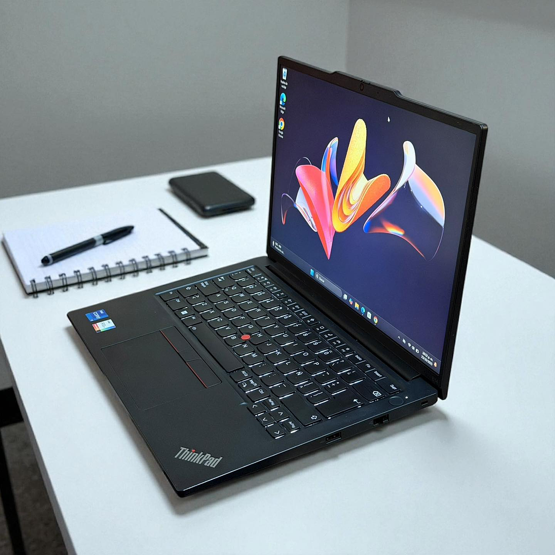 Lenovo Thinkpad E14 Gen 5 / i7-1355U / 16GB RAM / 512GB SSD / Pantalla 14 FHD 5