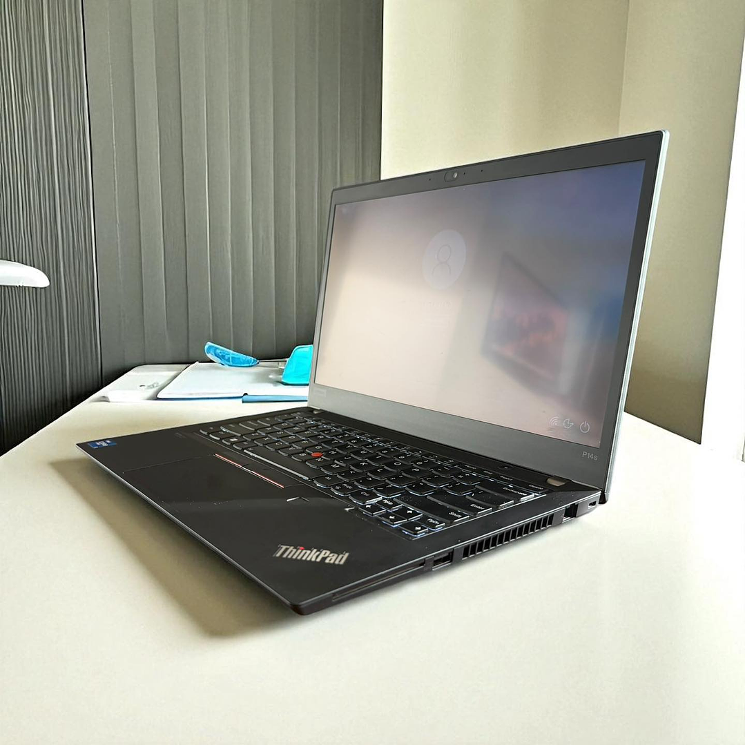 Lenovo Thinkpad P14s Gen 2 / i7-1165G7 / Nvidia Quadro T500 (4GB) / 16GB RAM / Pantalla 14 FHD TOUCH / 512GB SSD 4