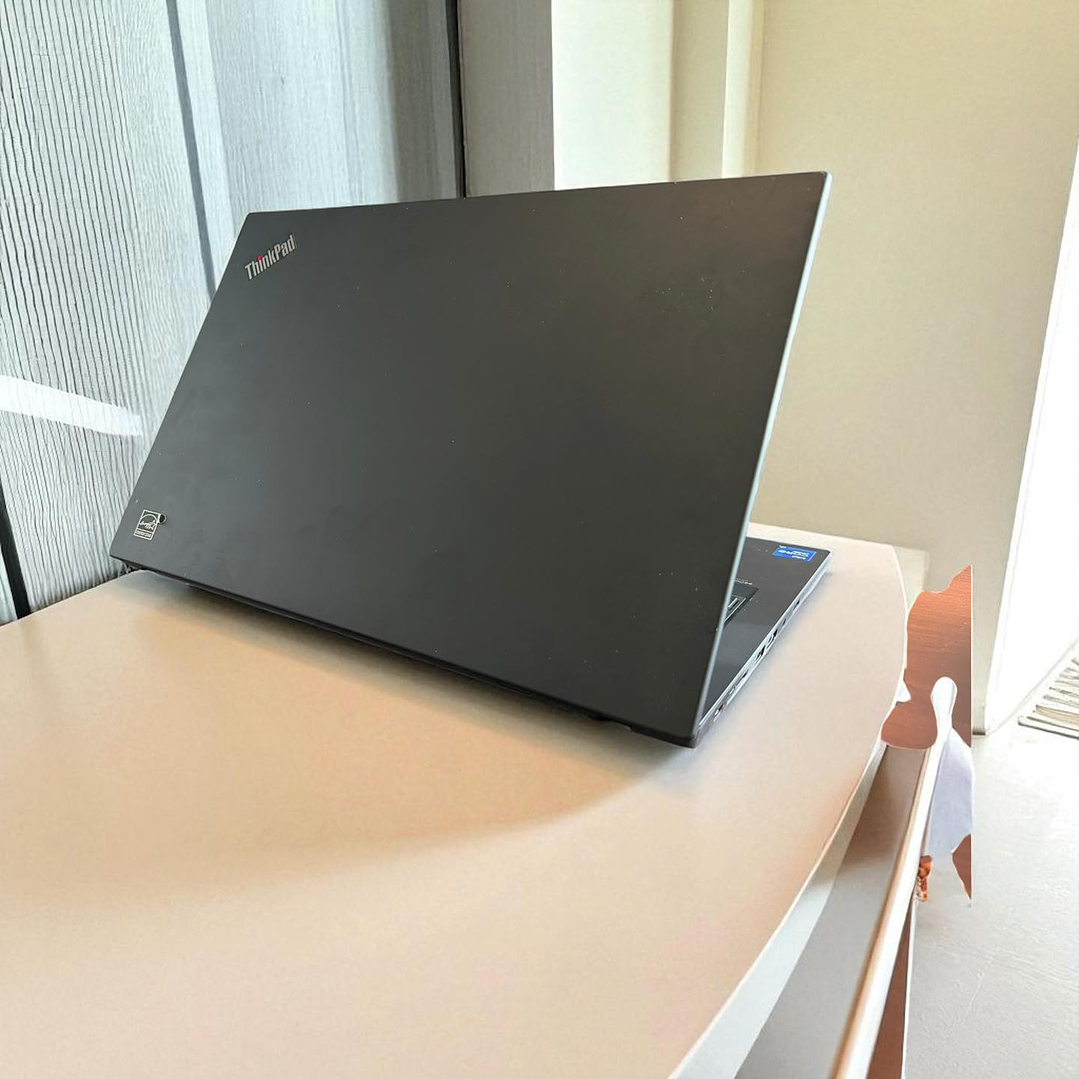 Lenovo Thinkpad P14s Gen 2 / i7-1165G7 / Nvidia Quadro T500 (4GB) / 16GB RAM / Pantalla 14 FHD TOUCH / 512GB SSD 6