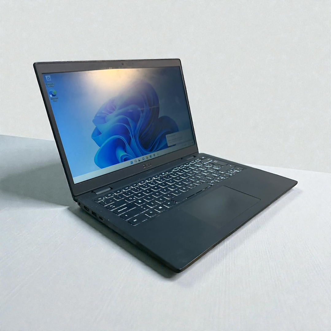 Dell latitude 3420 / i7-1165G7 / 16GB RAM / 512GB SSD / Pantalla 14 HD 3