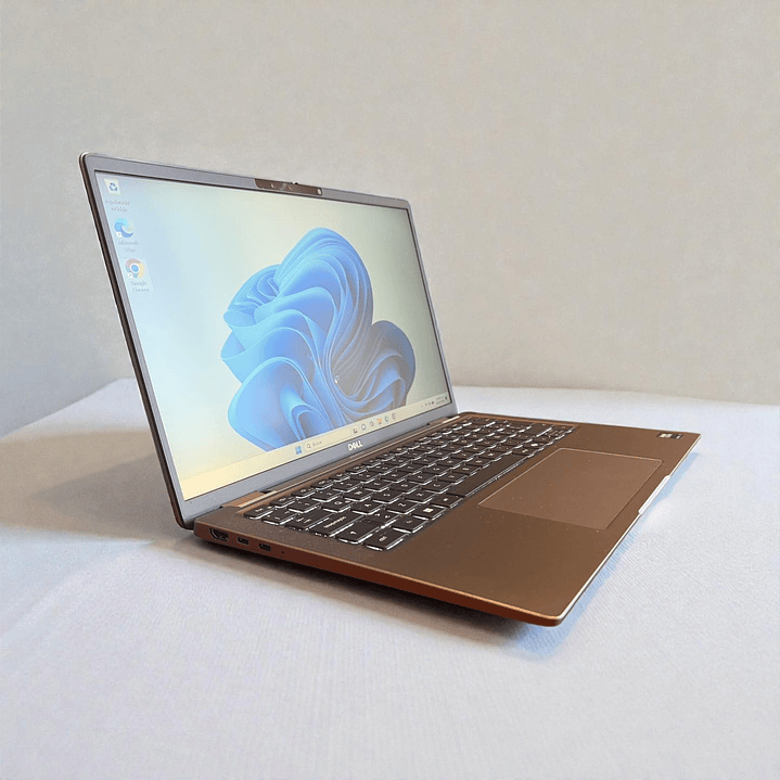 Dell latitude 7450 / Ultra 7 165U / 32GB RAM / 1TB SSD / Pantalla 14 FHD IPS 5