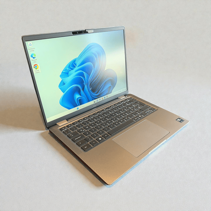 Dell latitude 7450 / Ultra 7 165U / 32GB RAM / 1TB SSD / Pantalla 14 FHD IPS 8