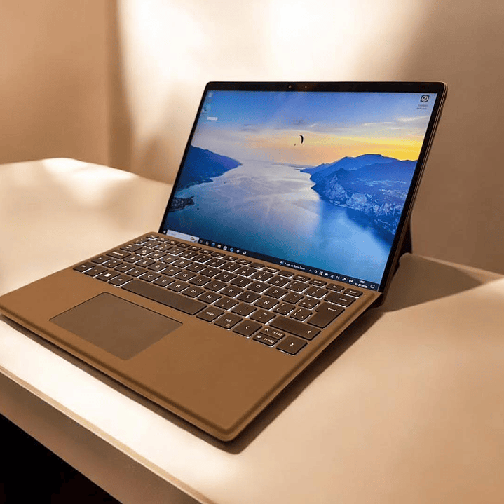 Dell Latitude 7320 Detachable 2 en 1 / i5-1135G7 / 16GB RAM / 512GB SSD / Pantalla 13 Convertible TOUCH 2