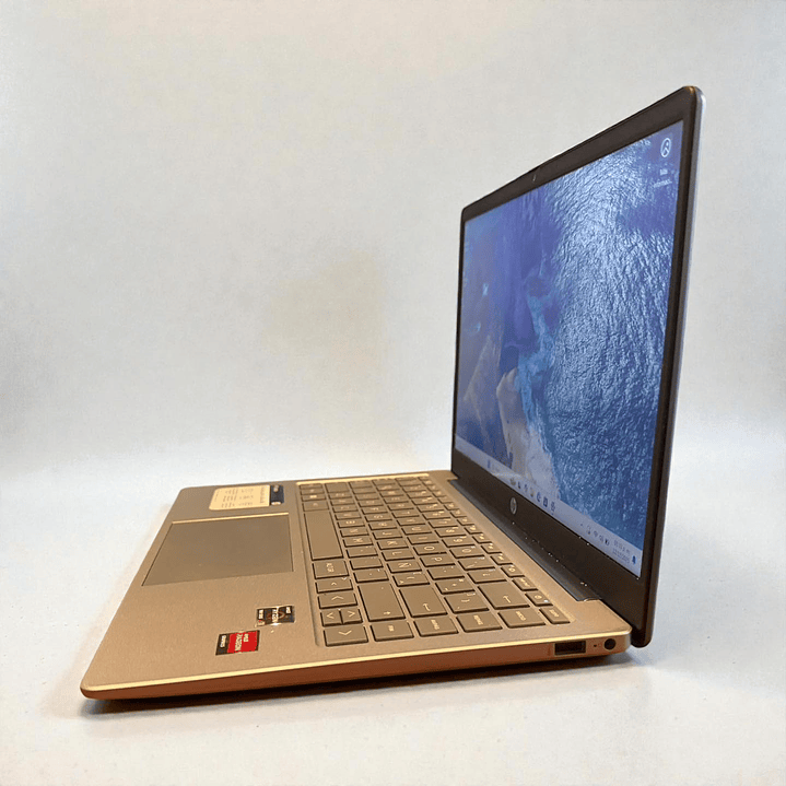 HP 14 EM / Ryzen 3 7320U / 512GB SSD / 8GB RAM / Pantalla 14 FHD 5