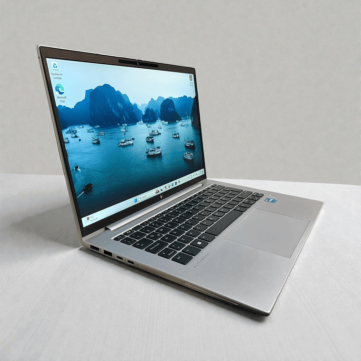 HP Elitebook 840 G10 / i7-1355U / 1TB SSD / 16GB RAM / Pantalla 14 FHD 3