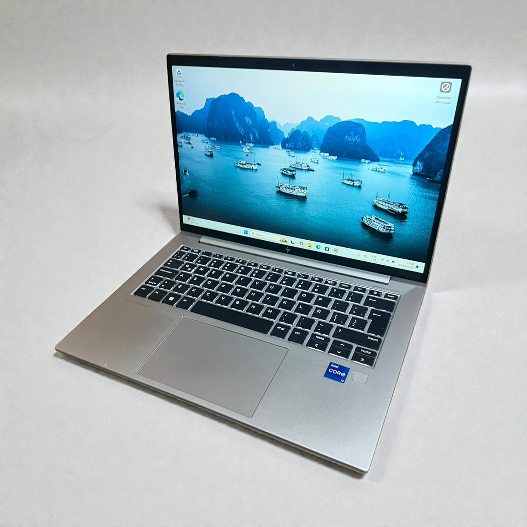 HP Elitebook 840 G10 / i7-1355U / 1TB SSD / 16GB RAM / Pantalla 14 FHD 5