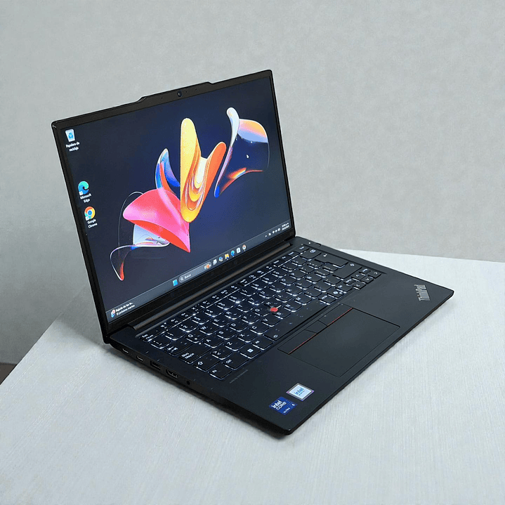 Lenovo Thinkpad E14 Gen 6 / Ultra 5 125H / 16GB RAM / 512GB SSD / Pantalla 14 FHD 6