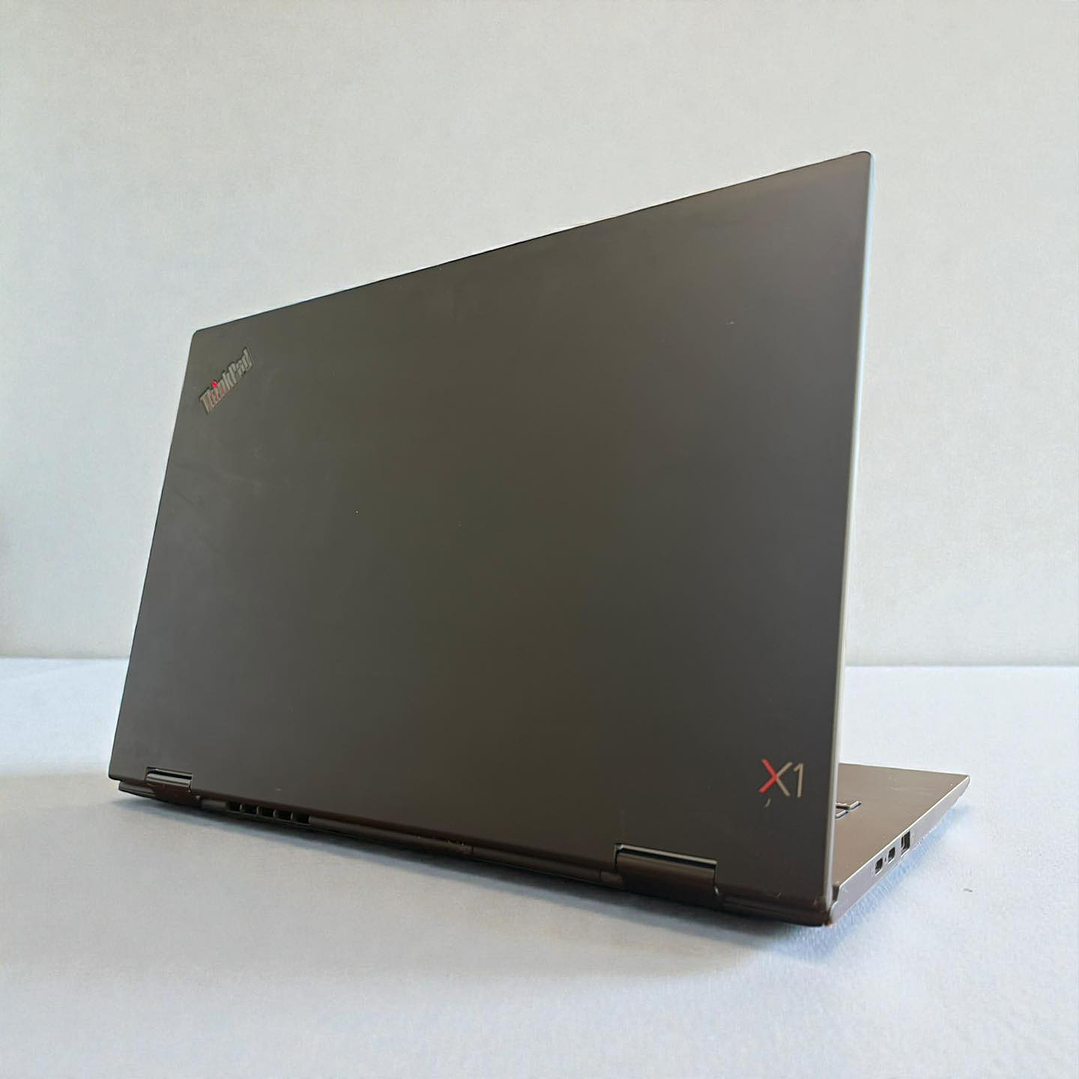 Lenovo Thinkpad X1 Yoga 3ra Gen / i7-8650U / 16GB RAM / 512GB SSD / Pantalla 14 FHD TOUCH Convertible 2