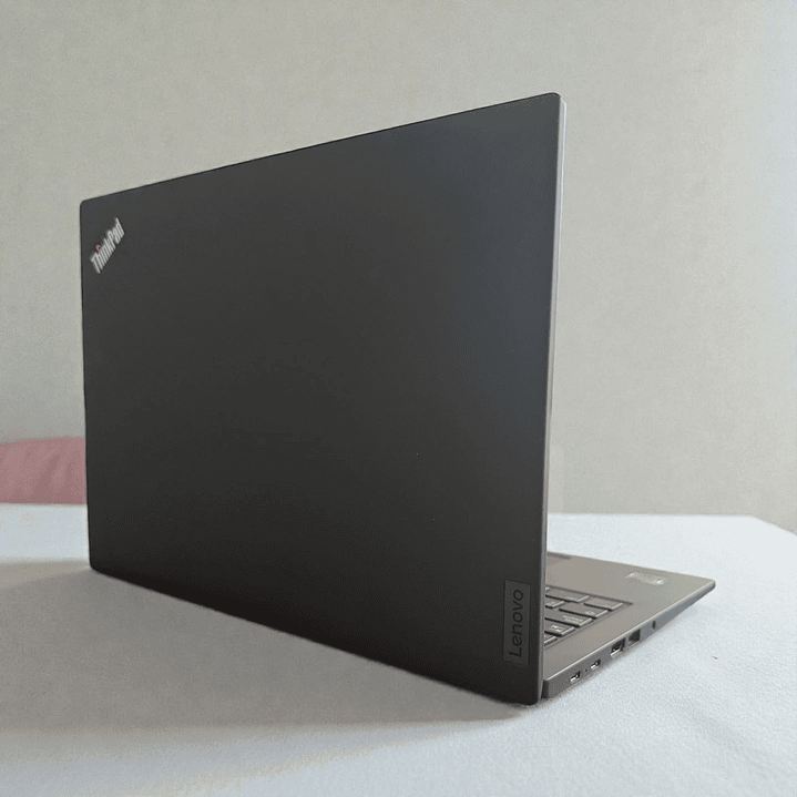 Lenovo Thinkpad T14s Gen 3 / AMD Ryzen 7 PRO 6850U / 16GB RAM / 256GB SSD / Pantalla 14 FHD 2