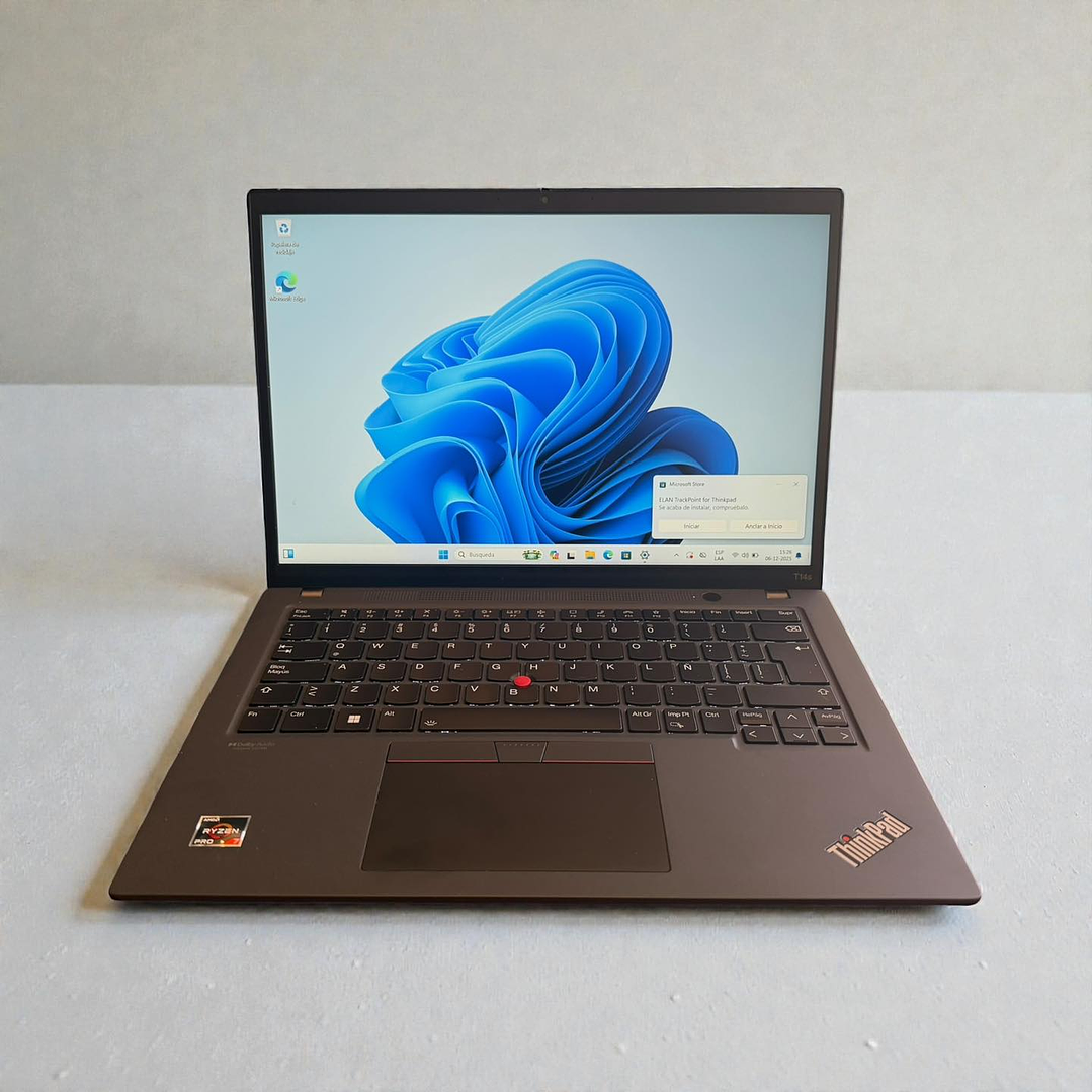 Lenovo Thinkpad T14s Gen 3 / AMD Ryzen 7 PRO 6850U / 16GB RAM / 256GB SSD / Pantalla 14 FHD 1
