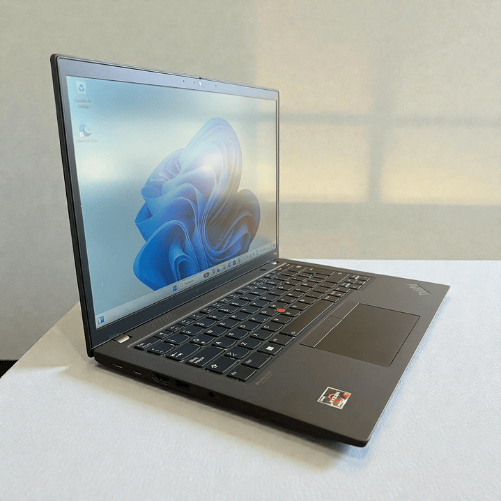 Lenovo Thinkpad T14s Gen 3 / AMD Ryzen 7 PRO 6850U / 16GB RAM / 256GB SSD / Pantalla 14 FHD 3