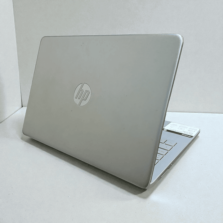 HP 14 DQ / i5-1235U / 512GB SSD / 8GB RAM / Pantalla 14 FHD 6
