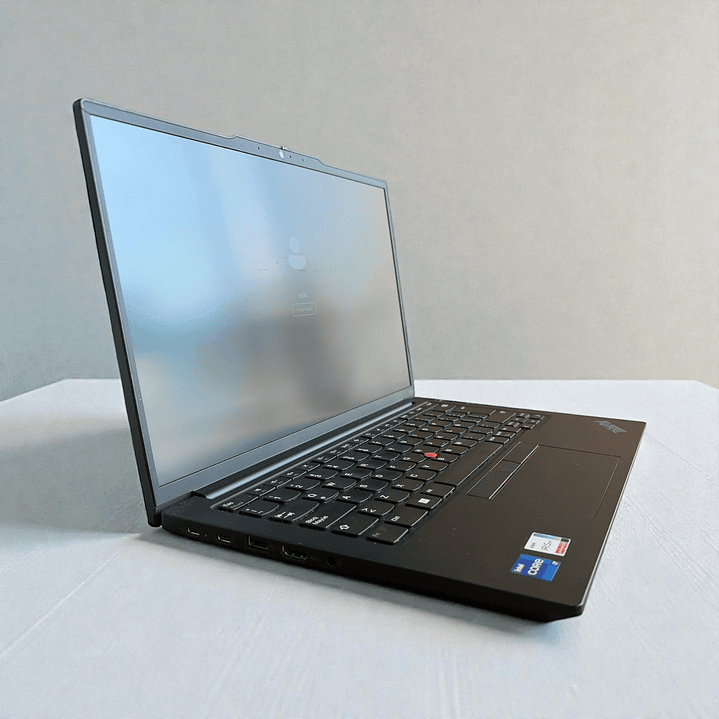 Lenovo Thinkpad E14 Gen 5 / i7-1355U / 16GB RAM / 512GB SSD / Pantalla 14 FHD 2