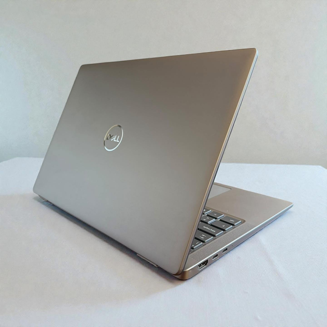 Dell latitude 7450 / Ultra 5 135U / Pantalla 14 FHD Touch / 16GB RAM / 512GB SSD 2