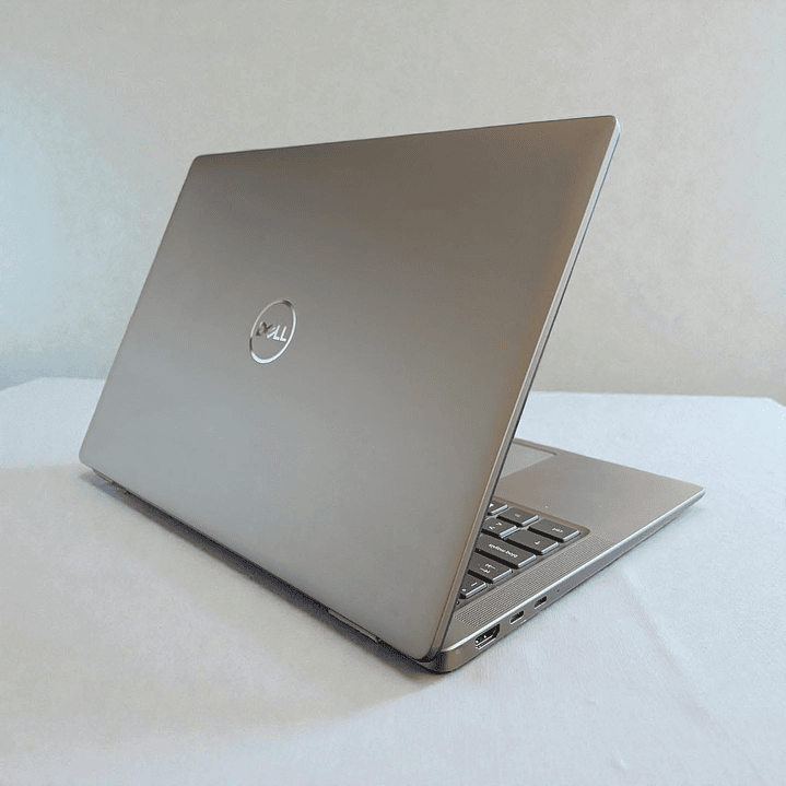 Dell latitude 7450 / Ultra 5 135U / Pantalla 14 FHD Touch / 16GB RAM / 512GB SSD 2