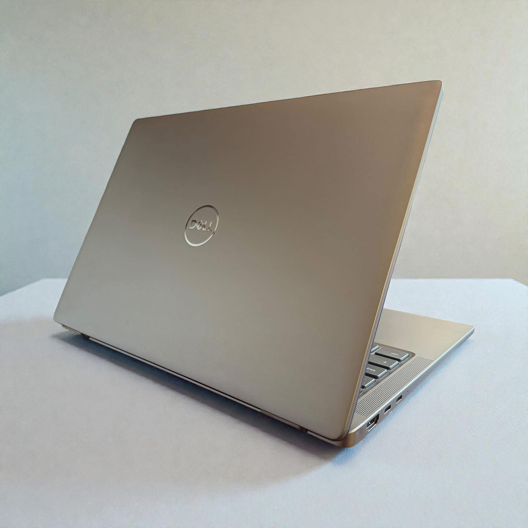 Dell latitude 7450 / Ultra 5 135U / Pantalla 14 FHD Touch / 16GB RAM / 512GB SSD 3