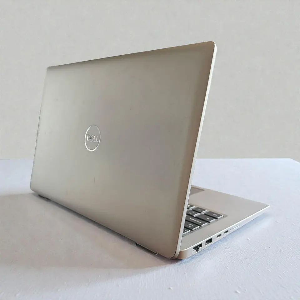 Dell latitude 5440 / i7-1355U / 16GB RAM / 256GB SSD / Pantalla 14 FHD 3