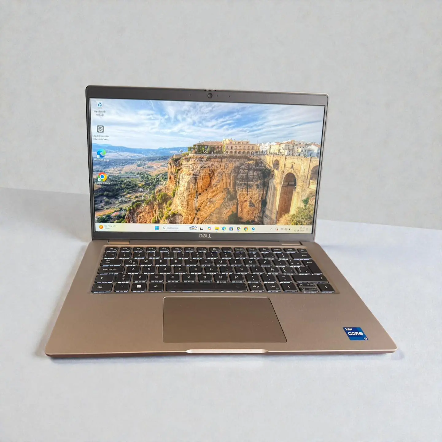 Dell latitude 5440 / i7-1355U / 16GB RAM / 256GB SSD / Pantalla 14 FHD 1