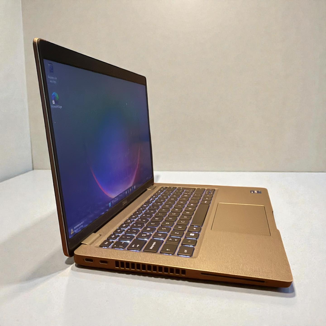 Dell latitude 5420 / i7-1185G7 / 16GB RAM / 256GB SSD / Pantalla 14 HD 3