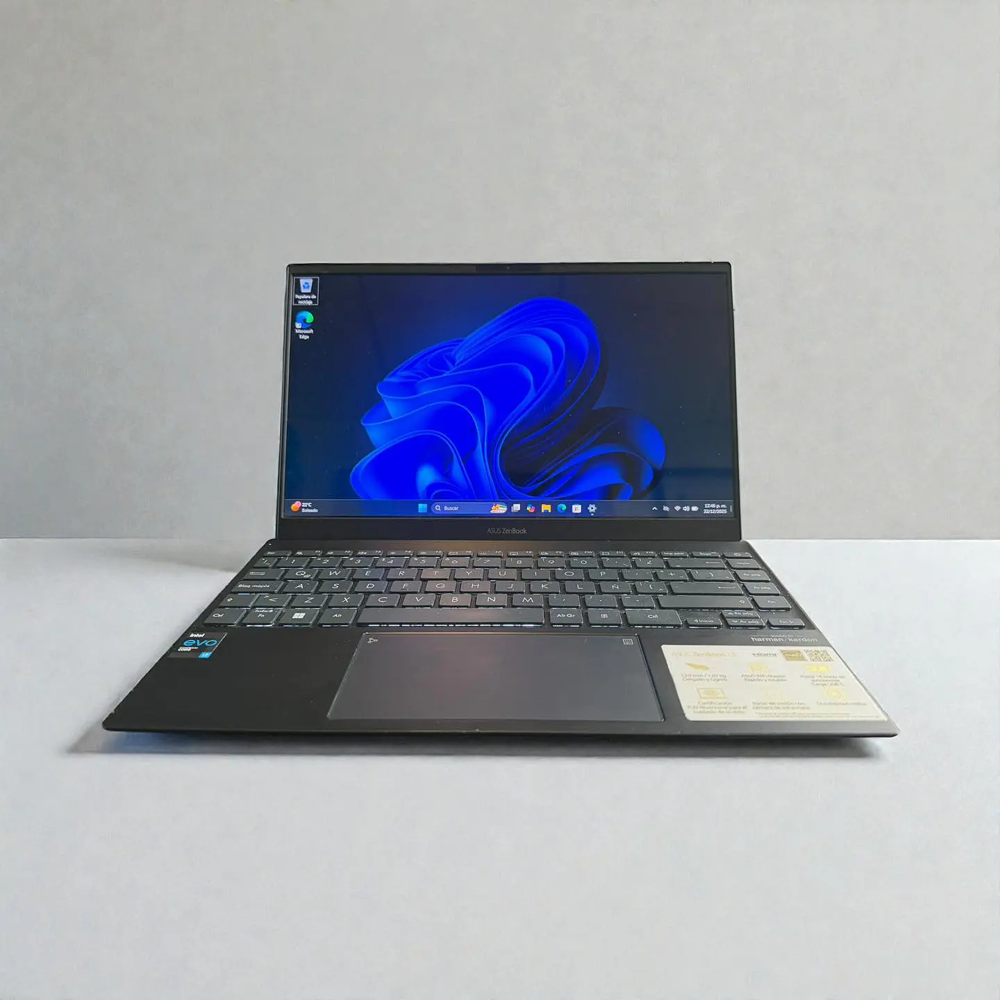 Asus Zenbook 13 Oled UX325 / Intel i7-1165G7 / 16GB RAM / 512GB SSD / Pantalla 13,3 OLED FHD 4