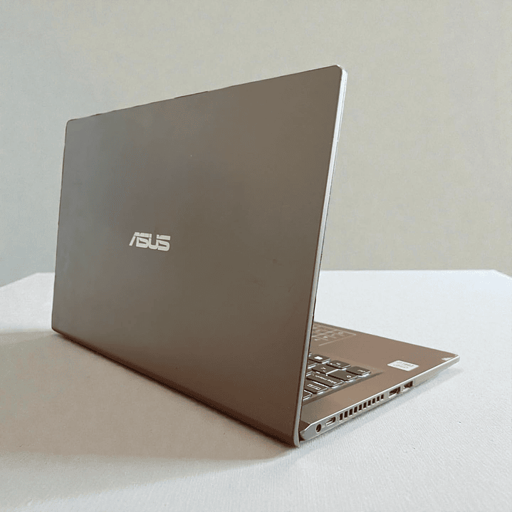 Asus Vivobook X415J / i7-1065G7 / 20GB RAM / 512GB SSD / Pantalla 14 FHD 2