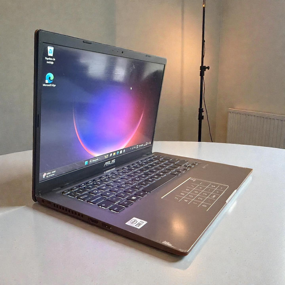 Asus Vivobook X415J / i7-1065G7 / 20GB RAM / 512GB SSD / Pantalla 14 FHD 5