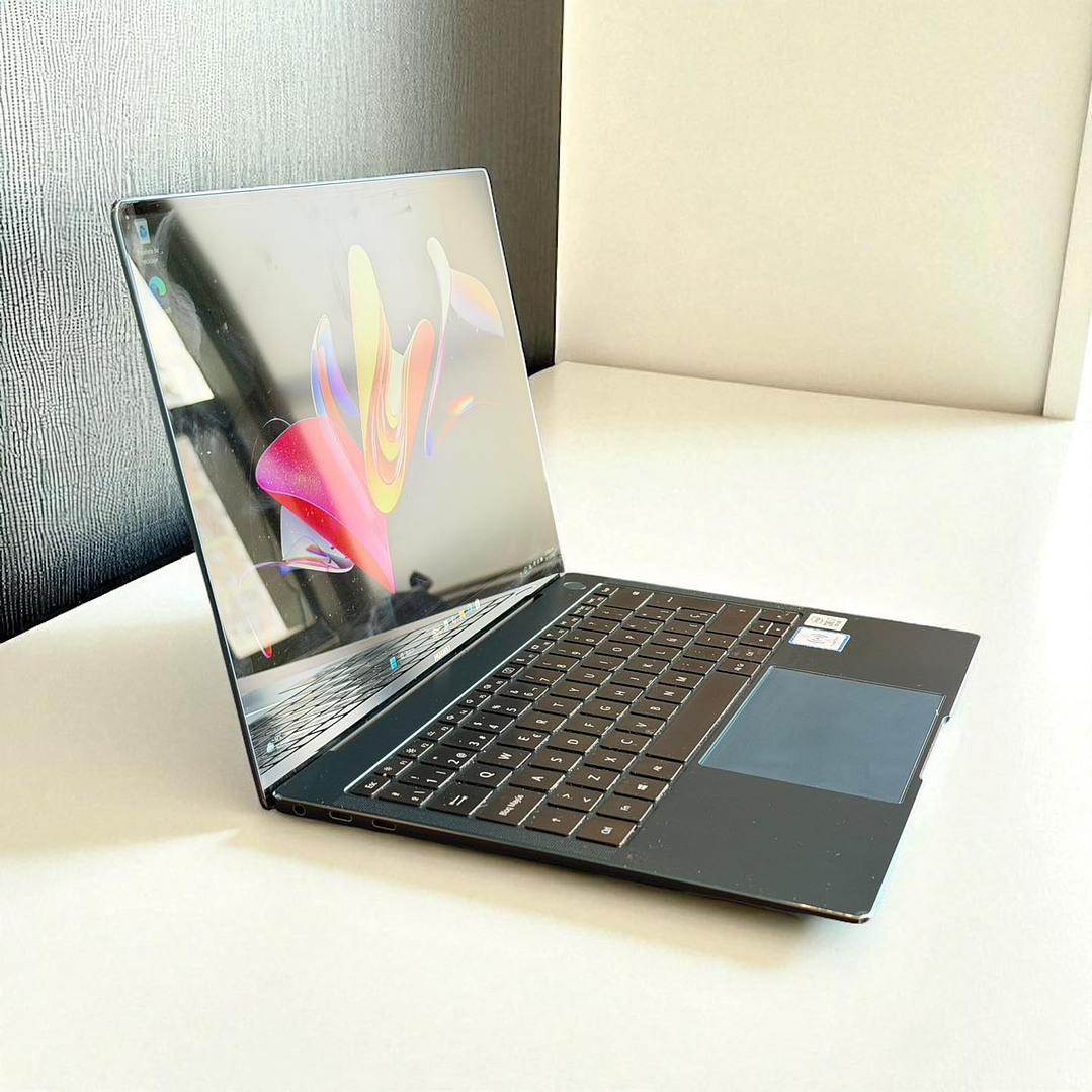 Huawei Matebook X Pro / i7-10510U / Nvidia MX250 / 1TB SSD / 16GB RAM / Pantalla 13,9 FHD TOUCH 8