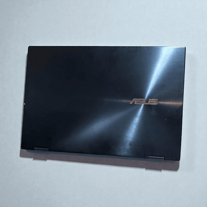 Asus Zenbook Flip S / i7-1165G7 / 16GB RAM / 512GB SSD / Pantalla 13,3 4K Touch Convertible 4