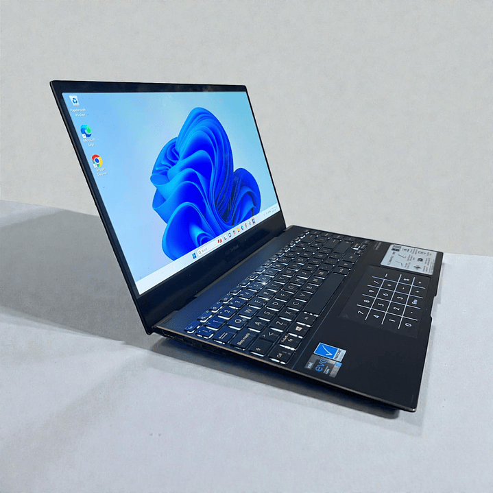 Asus Zenbook Flip S / i7-1165G7 / 16GB RAM / 512GB SSD / Pantalla 13,3 4K Touch Convertible 5