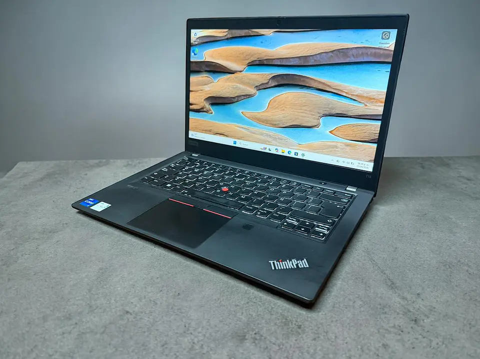 Thinkpad T14 Gen 2 / i7-1165G7 / 24GB RAM / 1TB SSD / Pantalla 14 FHD 5