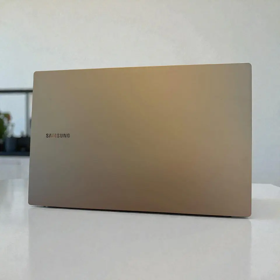 Samsung GalaxyBook 4 / i7-1355U / 16GB RAM / 512GB SSD / Pantalla 15,6 FHD 2