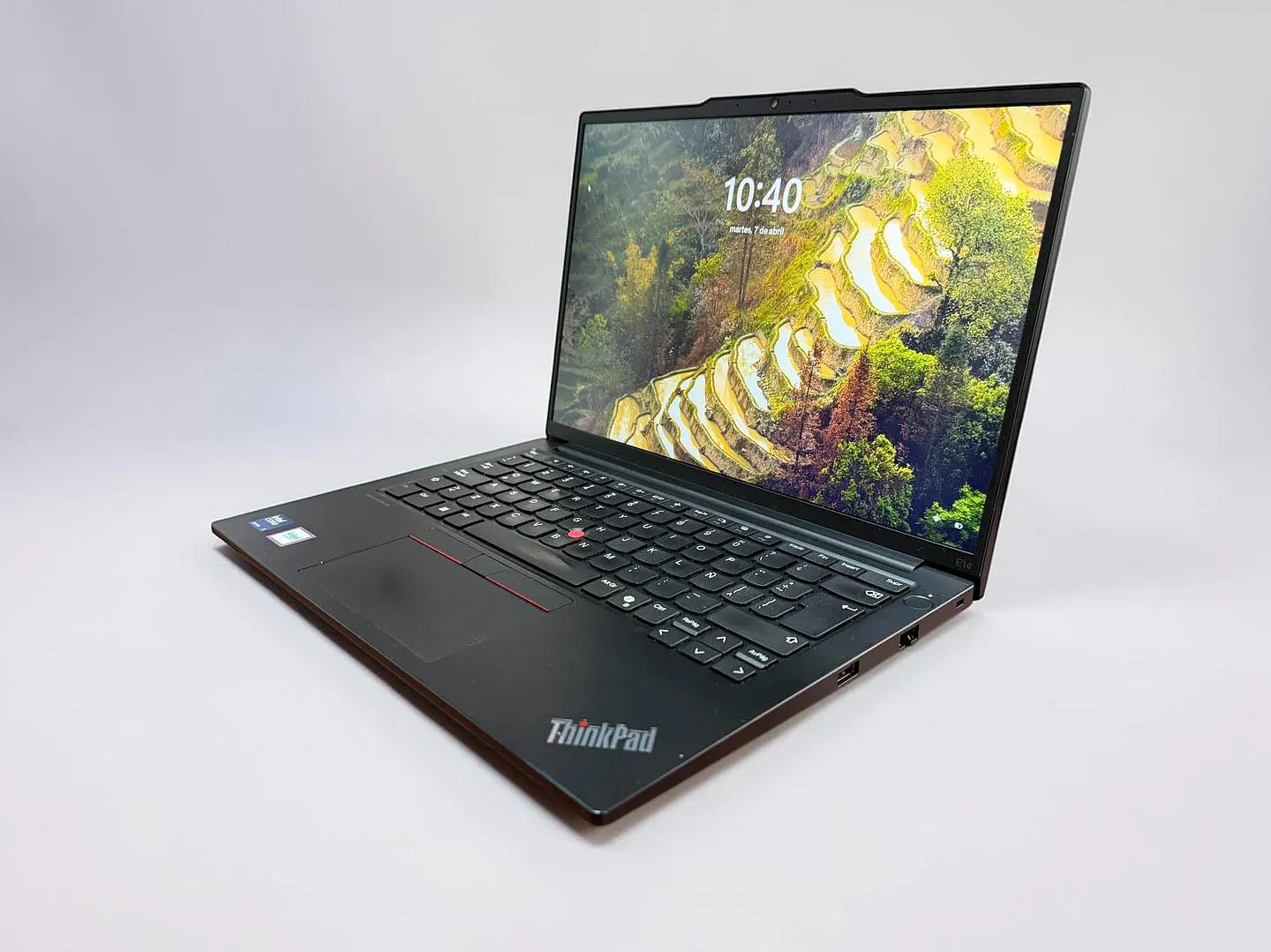 Lenovo Thinkpad E14 Gen 6 / Ultra 5 125U / 16GB RAM / 512GB SSD / Pantalla 14 FHD 6