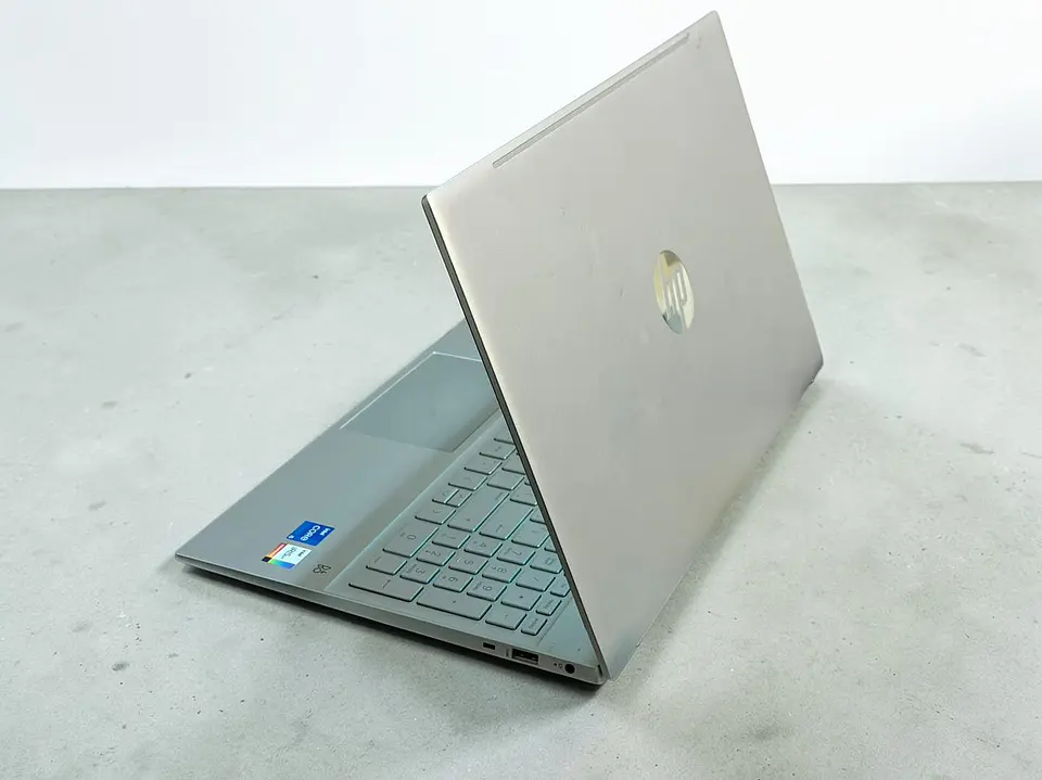 HP 15 EG / i5-1135G7 / 512GB SSD / Pantalla 15,6 FHD / 8GB RAM 2