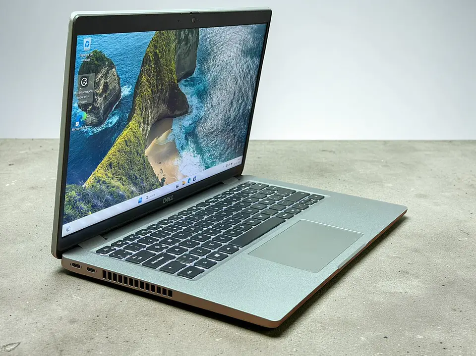 Dell Latitude 5420 / i5-1135G7 / 16GB RAM / 512GB SSD / Pantalla 14 FHD 4