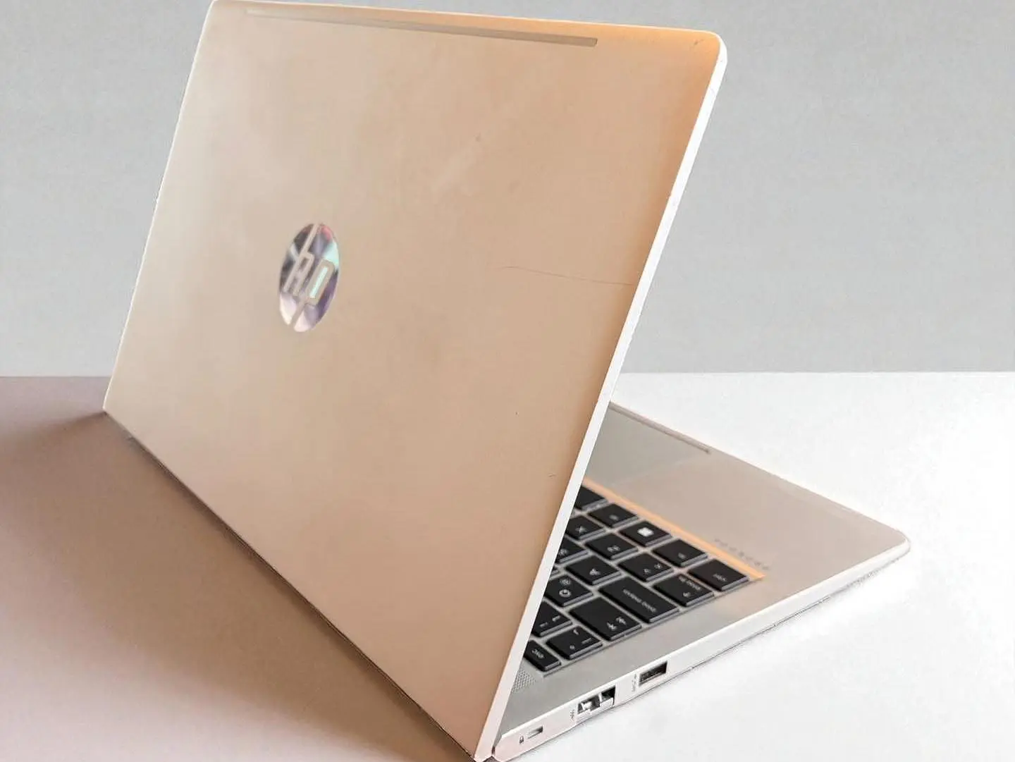 HP Probook 445 G10 / AMD Ryzen 7 7730U / 16GB RAM / 512GB SSD / Pantalla 14 HD 2