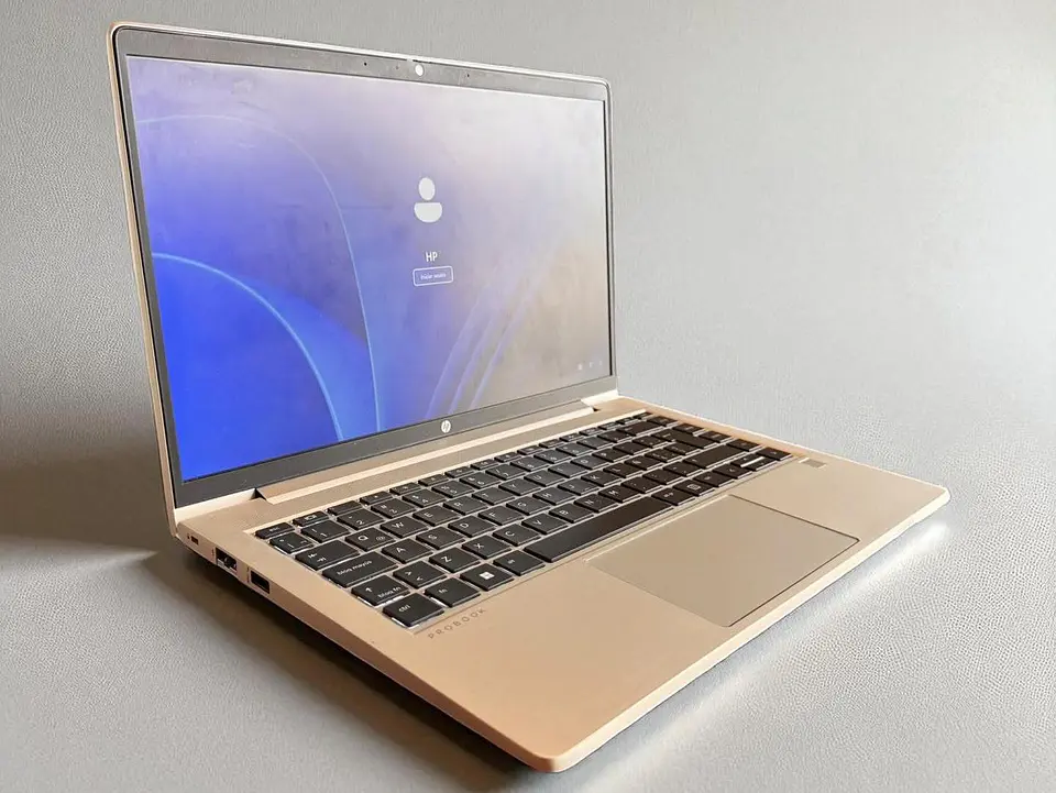 HP Probook 445 G10 / AMD Ryzen 7 7730U / 16GB RAM / 512GB SSD / Pantalla 14 HD 7