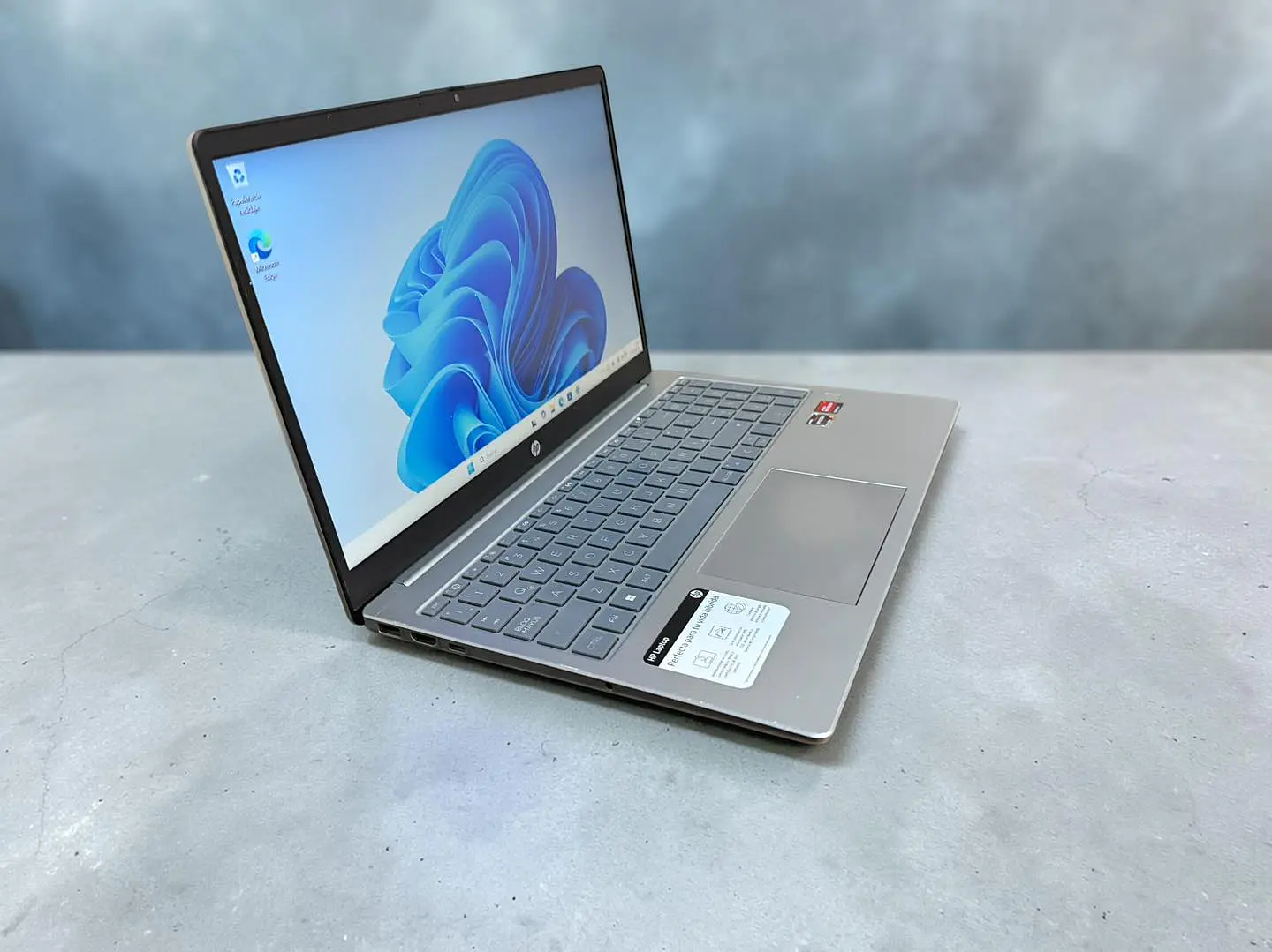 HP 15 FC022LA / Ryzen 7 7730U / 16GB RAM / 512GB SSD / Pantalla 15,6 FHD 6