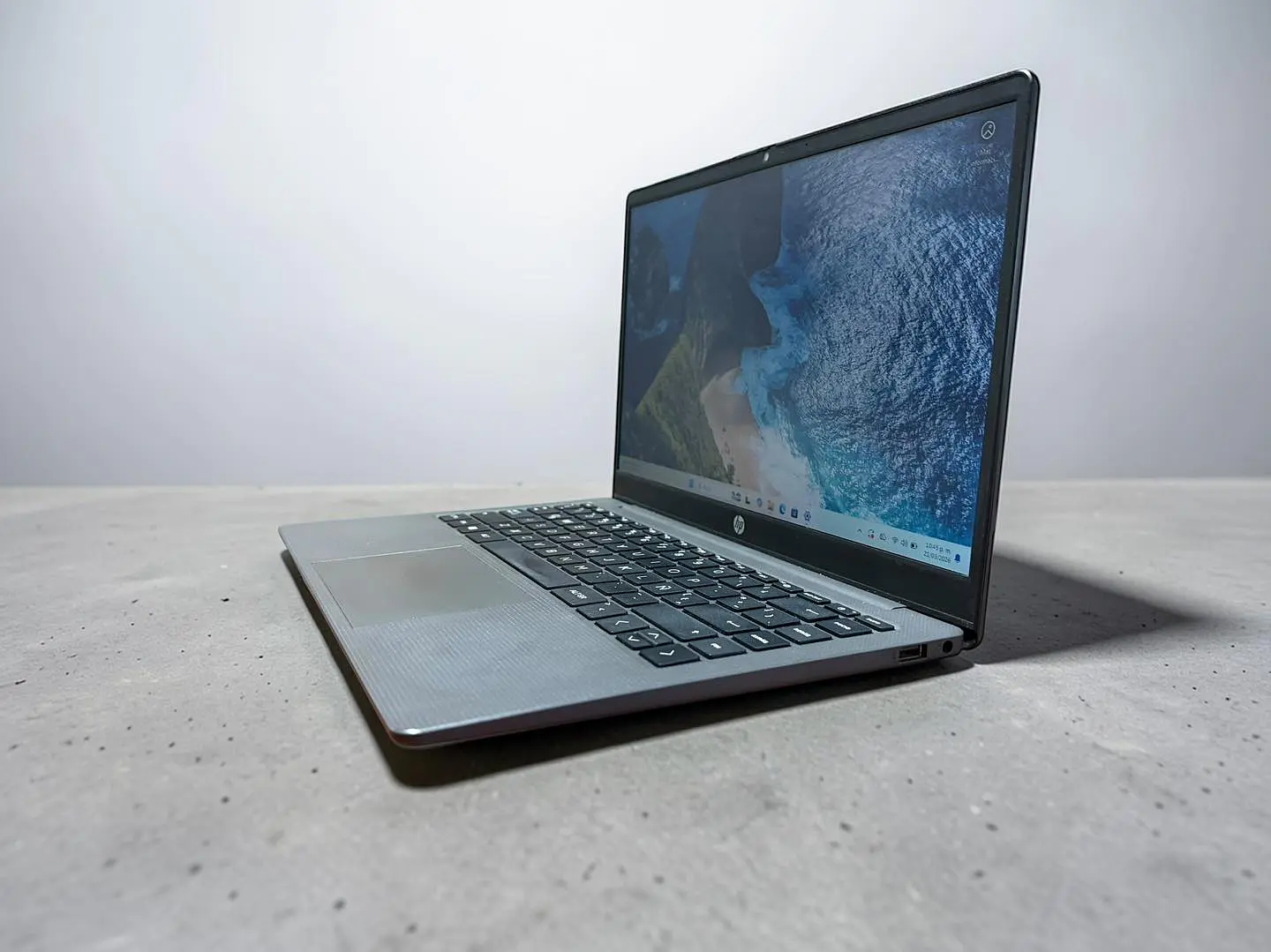 HP 245 G10 / Ryzen 7 7730U / 16GB RAM / 512GB SSD / Pantalla 14 HD 3