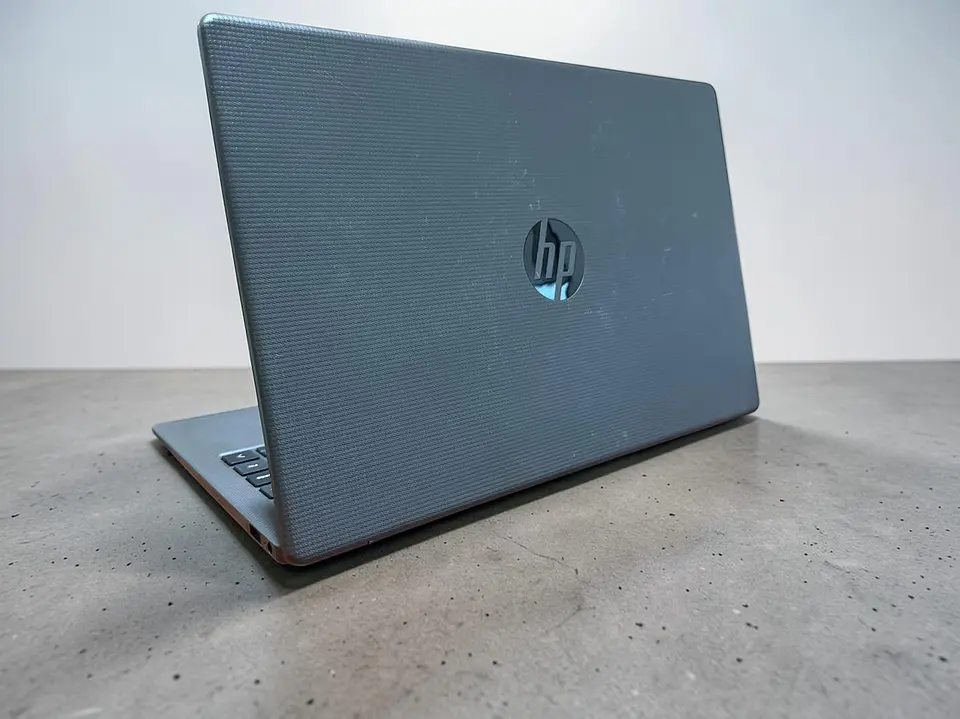 HP 245 G10 / Ryzen 7 7730U / 16GB RAM / 512GB SSD / Pantalla 14 HD 4
