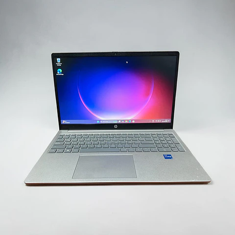 HP 15 fd0048la / i5-1235U / 512GB SSD / 8GB RAM / Pantalla 15,6 HD