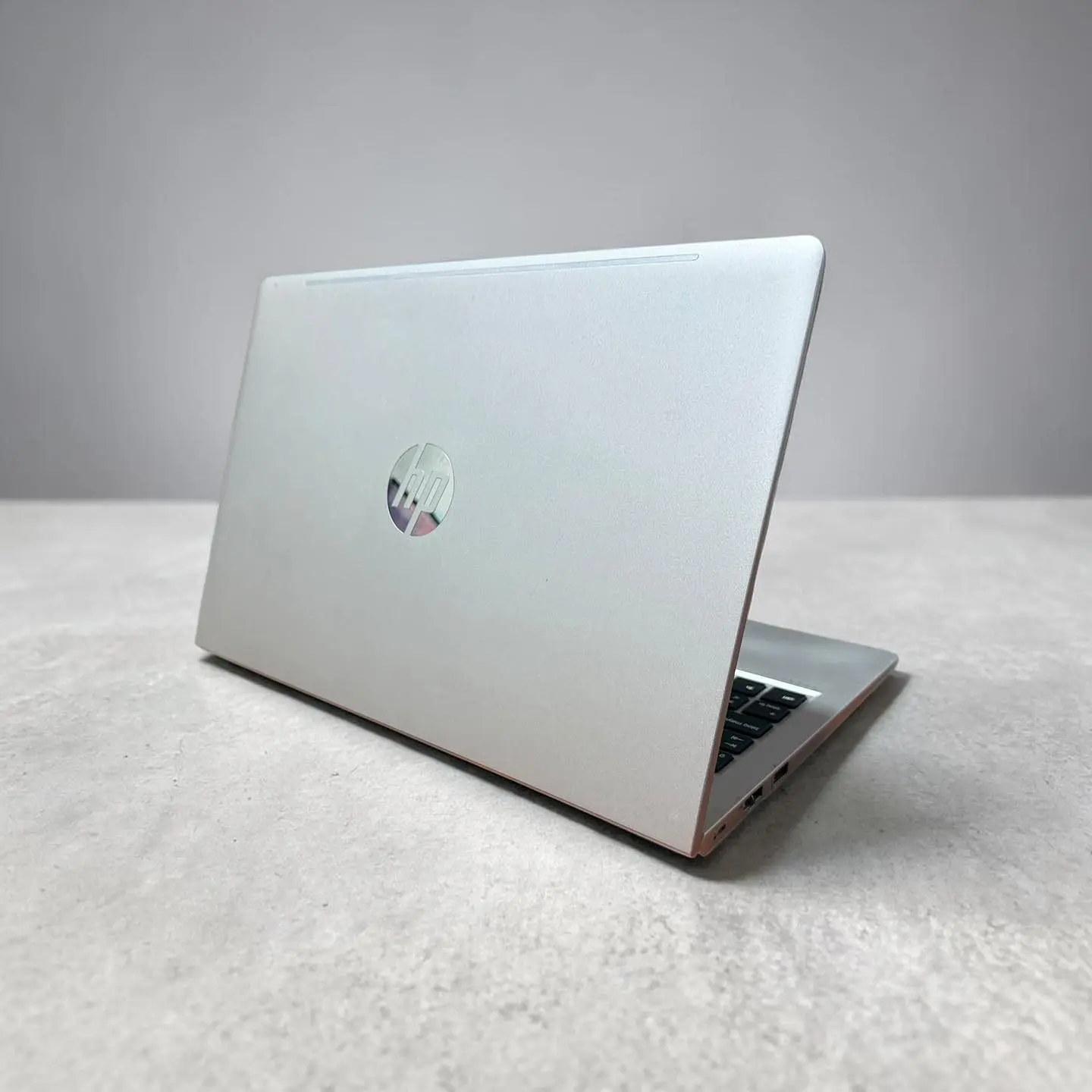 HP Probook 440 G8 / i7-1165G7 / 16GB RAM / 512GB SSD / Pantalla 14 FHD 2