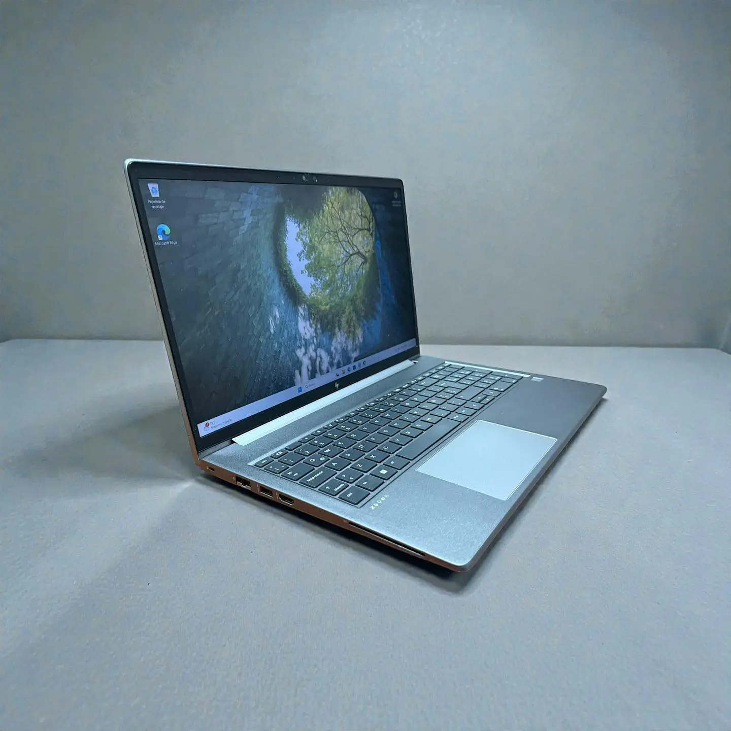 HP Zbook Power G7 / i7-10750H / 1TB SSD / Nvidia Quadro P620 / 16GB RAM / Pantalla 15,6 FHD 4